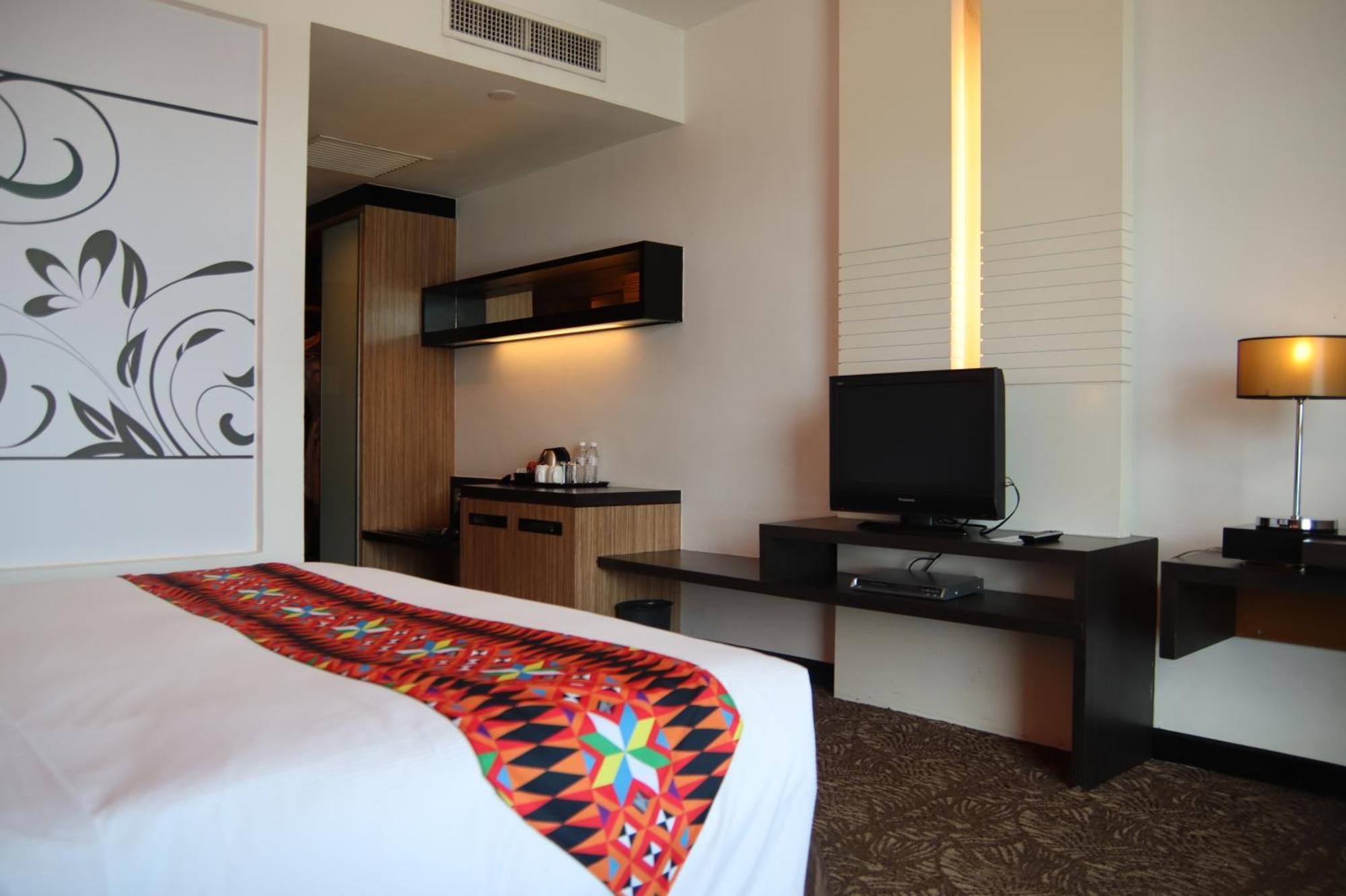 The Klagan Hotel Кота-Кинабалу Экстерьер фото